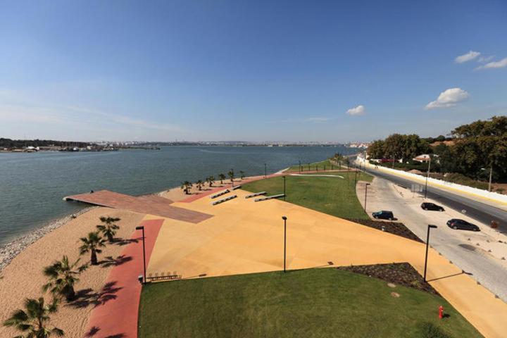 Apartamento Remodelado No Seixal Сейшал Екстериор снимка